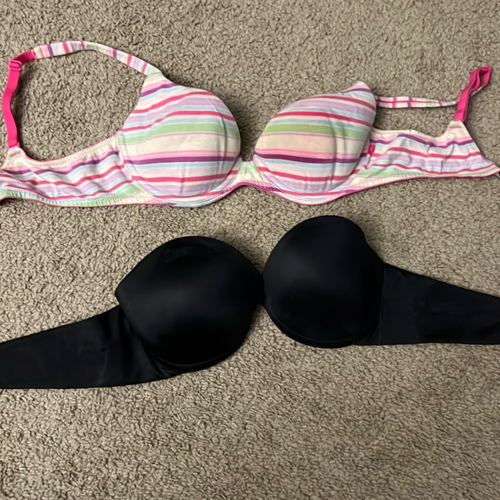 2 Victoria’s Secret Bras